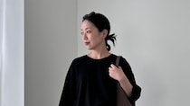 【40代スナップ】ユルッと「オーバーサイズT」でモノトーンコーデが超こなれます｜串田 翠さん