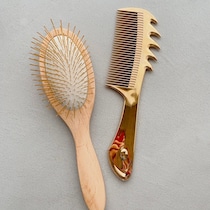美髪のプロ「シャンプー前はブラッシングを！」ヘアブラシで髪をほどくことがめっちゃ大事だった！