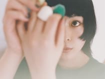 「無邪気だけど芯がある。彼女に『アメリ』を見たんです」メイキャッパーUDAが表現 俳優・鈴木球予