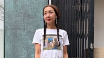 【40代スナップ】夏のシンプルコーデに「アンクレット」や小物で大人の洒落感を｜住 有佳理さん