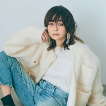 今年は【ふわふわ】金子綾が提案するこの冬のデニムスタイルのアップデート術とは