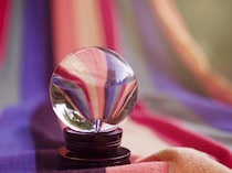 イヴルルド遙華さんなど人気占い師×著名人ゲストの占いイベント「Spice Luck Room」開催！