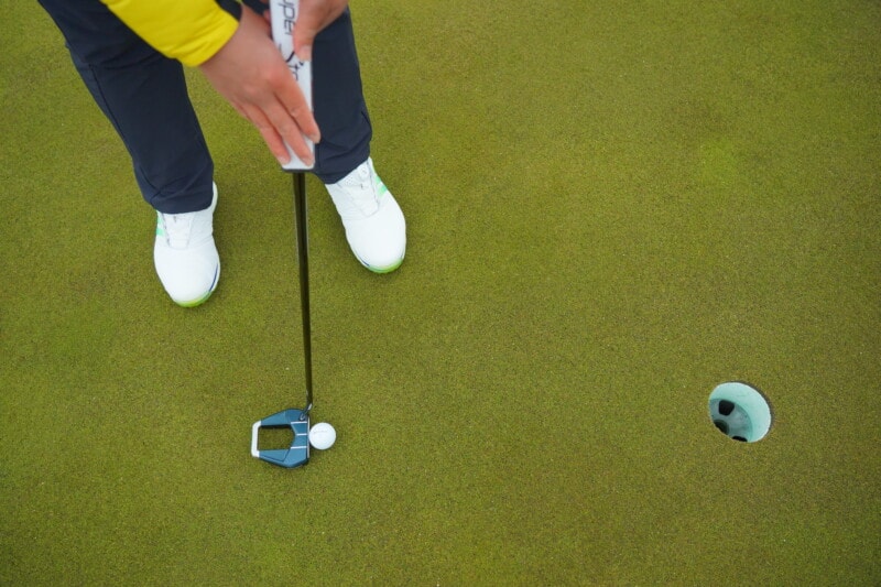 パターで「真っすぐ」はミスの元!次のラウンドで実践できるワザをレッスン