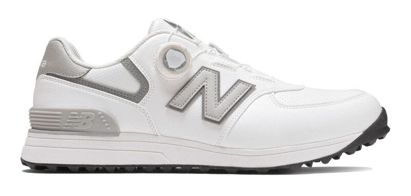 バンカーでもしっかりグリップ!長時間のラウンドにオススメしたいゴルフシューズ