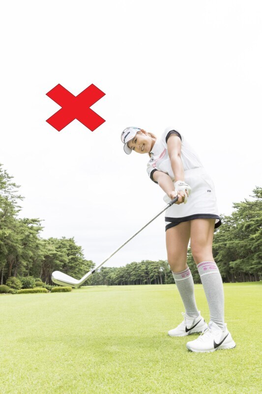 飛距離を伸ばしたいならアイアンで練習が正解?プロが実践すワザをレッスン