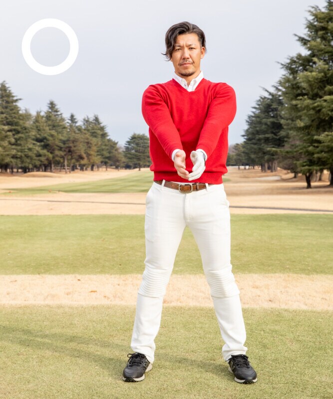 スイングが不安定な原因は「両ワキを締めている」から！正解は「右ワキ」だけ