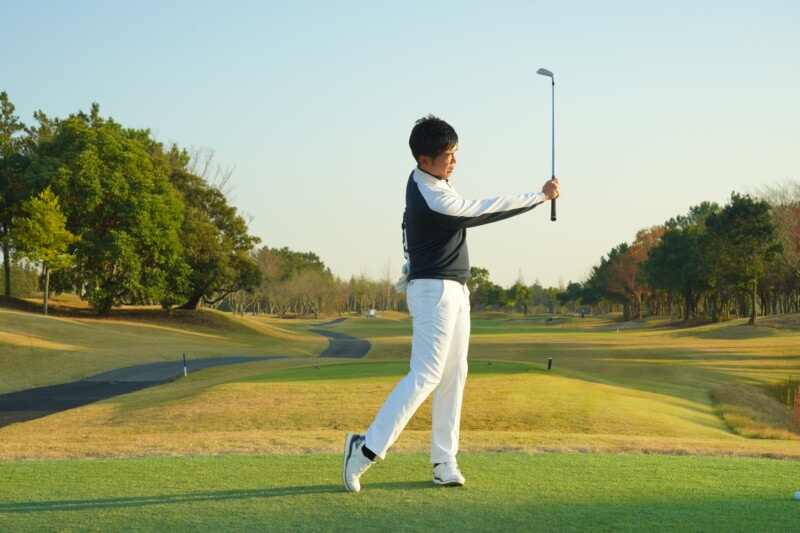 いますぐ右手の「グリップの向き」を確認して！自分に合うスイングを手に入れよう