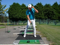 飛距離アップしたいときは打つ前に「回転ジャンプ」してみよう