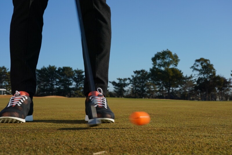 ロングパットは“ロフトを増やす”が正解！パットがうまくいくコツ