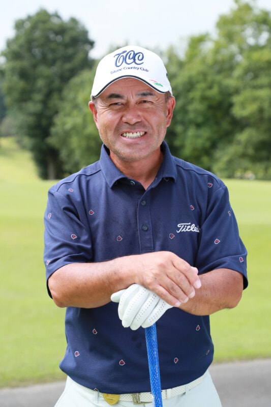 「シャフトで背中を叩く」と飛距離がアップする！ドライバーのコツを解説