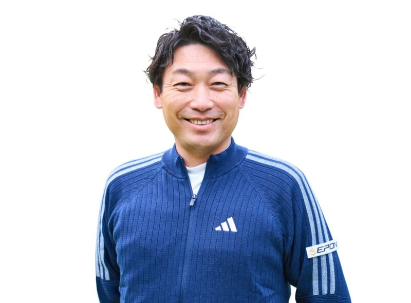 冬でもティーショットを飛ばす秘けつは？グリップは「間隔をあけて…」