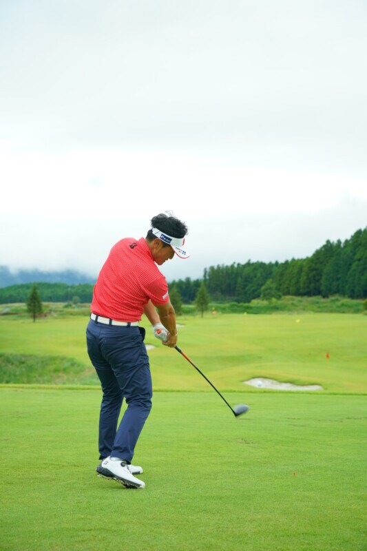 あなたはどっちのタイプ?飛距離が伸びるスイングの作り方をタイプ別にレッスン