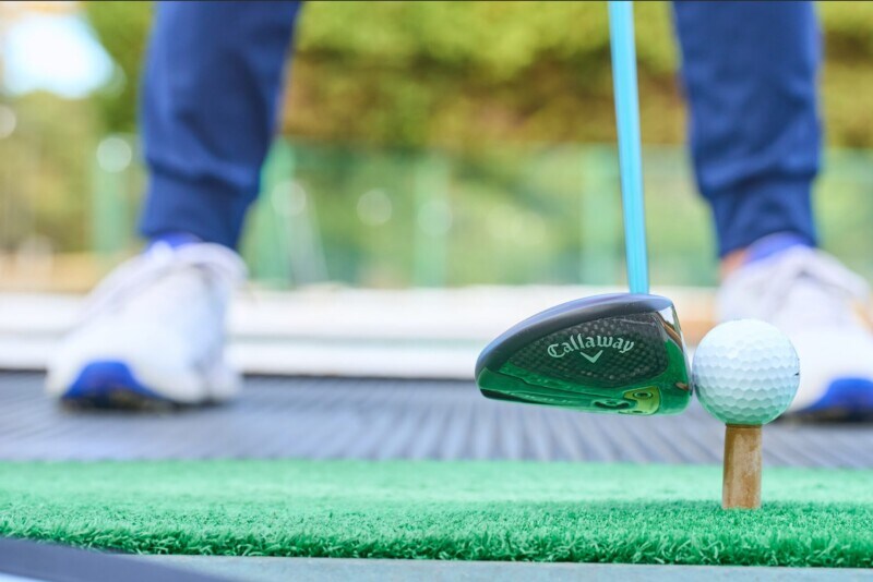 「直立して水平振り」でFWのミスが減らせる！大ダフリの原因は…