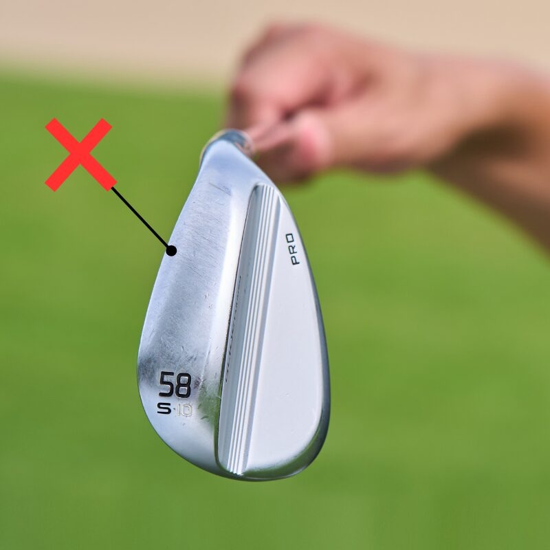 ダフリやトップの原因は？アプローチのミスはバンスを意識して直そう