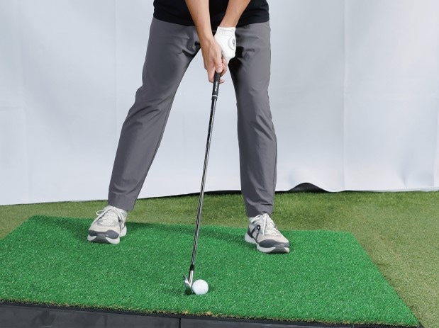 ドライバーが飛ばないなら「左ツマ先前」にボールを置こう！苦手克服レッスン