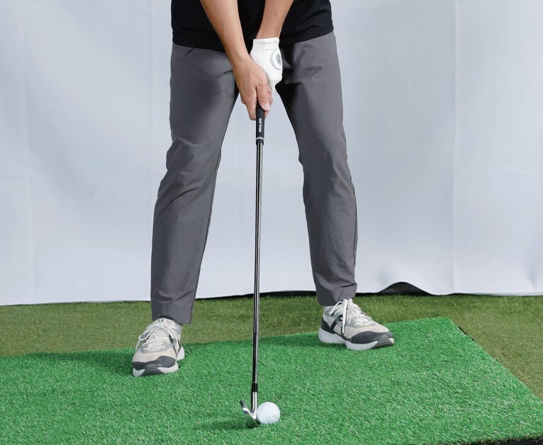 ドライバーが飛ばないなら「左ツマ先前」にボールを置こう！苦手克服レッスン