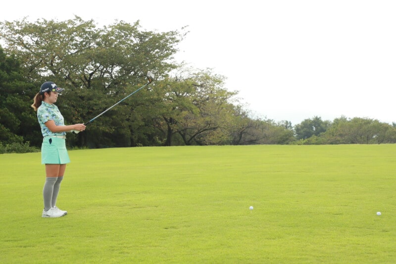 ダフリたくないときは「ヘッドを低く長く出す」が正解！ミスを回避するコツを解説