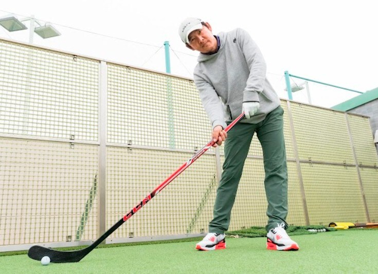 アイアンは“トゥ狙い”で打つと上達する！イメージは「ホッケーのショット」