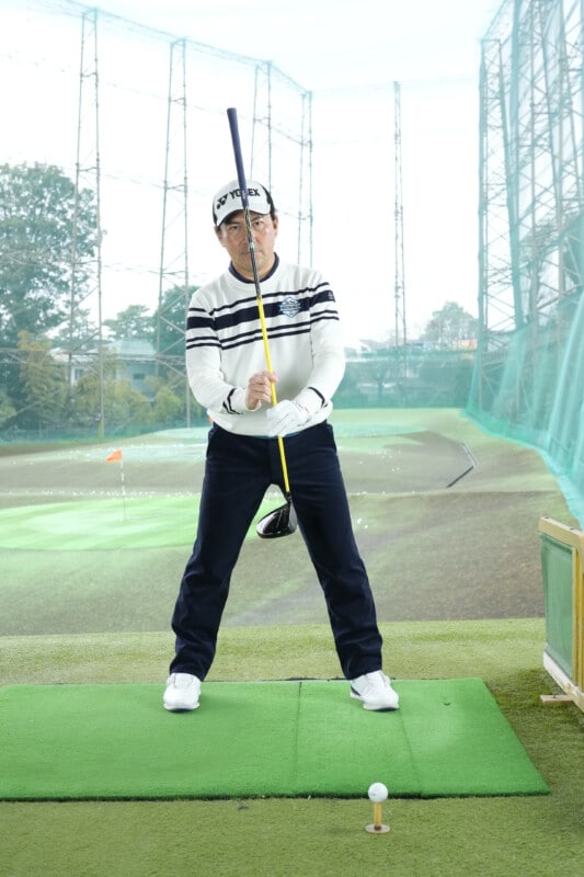 右足体重にすると飛距離が大きく伸びる！ドライバーの苦手克服レッスン
