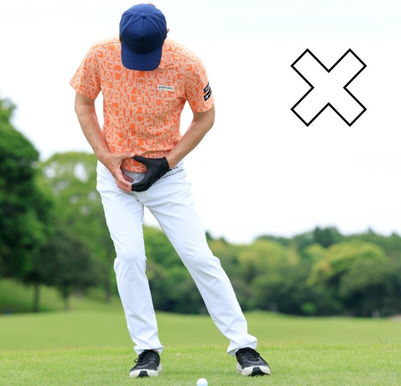 傾斜地や林の中からどう打つ？「グリップ短めスタンス狭め」が正解