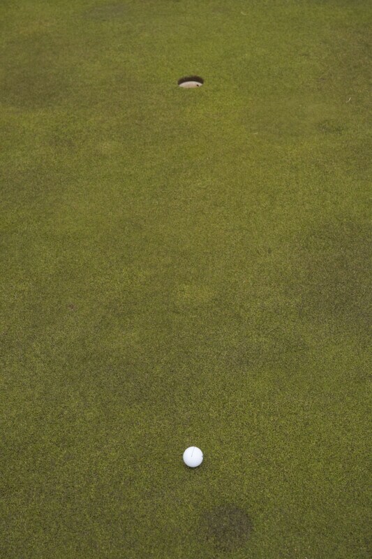 次のラウンドですぐ実践!パットのライン読みを状況別でレッスン