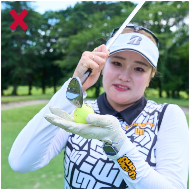 ゆるく握るとうまくいく!ラフからのアプローチの正解は?