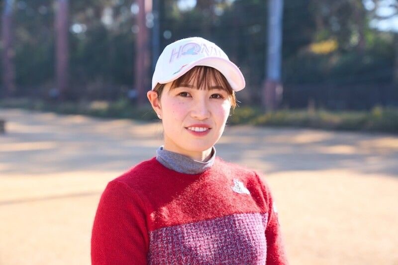 「ヒジを体から離して…」パット上達のコツを女子プロが解説