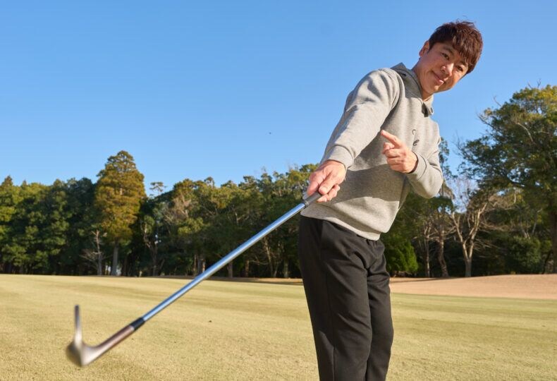 アプローチの不調は手首のせいかも?インパクトが安定する打ち方をレッスン