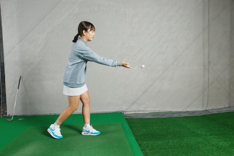 “100切り”のポイントはボールの位置！簡単にピンに寄るアプローチドリル