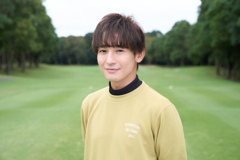球がつかまらない原因は「手元が高い」から!理想的なインパクトの形って?