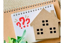 若い世代ほど《実家暮らし》が多い現実＆理由に納得！ 自立できるお金がない、貯金、節約…一人暮らしの予定はあるのか？