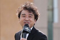 「嵐」“2人”もランクイン！人気《男性俳優》ランキングトップ5！3位：ムロツヨシ、2位＆1位は？どちらも“超”実力派