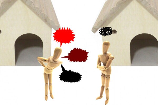 【隣人トラブル】 経験者は6割超え！　悪臭、ごみ出しマナー…　およそ2人に一人が経験した “圧倒的トラブル” とは