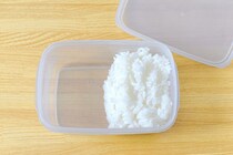 【なぜ？】映えないのに…「#タッパー弁当」がSNSでアツいワケ。現代人のニーズをとらえた“お弁当の形態”