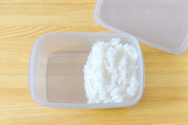 【なぜ？】映えないのに…「#タッパー弁当」がSNSでアツいワケ。現代人のニーズをとらえた“お弁当の形態”