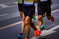 伝統の箱根駅伝にキティちゃん参戦？山梨学院大学とサンリオの異色コラボにSNS「ベストユニフォーム賞」の声