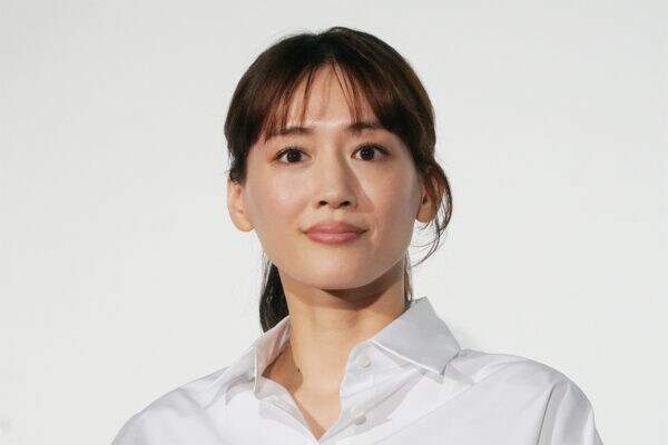 女性が憧れる《理想の輪郭》の芸能人！3位：石原さとみ、2位：綾瀬はるか、1位は？「無駄な肉がない」完璧“美”で支持