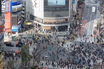 「こんな盛大な売春文化を恥と思わないのか？」渋谷スクランブル交差点の“パパ活トラック”が問いかける日本社会の倫理観