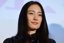 「ふっくら」「激変！？」　2025年ドラマで注目集める “2大女優” 「美魔女よりリアル」…母親役に共感相次ぐ