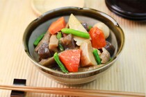 「じゃあ、お前は作れるのかよ」！　TBSドラマの大ヒットで脚光の 《筑前煮》…　作れる人、実際どれだけいるの？