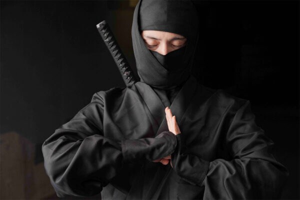 まだ使っていたらダサいかも…。令和の死語「ドロンします」若者の認知度はいかに？