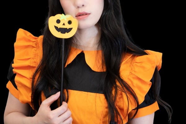 【知らなきゃヤバイ】ハロウィーン仮装で絶対NGな“定番マーク”とは…「ナース服」に注意！？日赤が厳重警告！