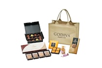 【福袋】ゴールドカラーが目印「ゴディバ」のチョコやクッキーが詰まった「2026 ニューイヤー ハッピーバッグ」（全3種）登場！