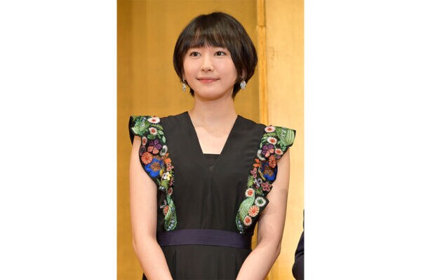 【ランキング】《童顔美女》ランキングTOP10！“1000年に1人の逸材”は3位…2位新垣結衣、1位は「もはや奇跡」の子役出身女優