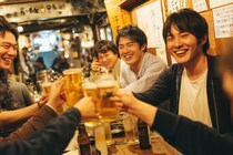 【職場の忘年会】80％が “参加希望” も… じつは「幹事に望むこと」　3位：人間関係に配慮、2位：余興やゲーム、 気になる1位は