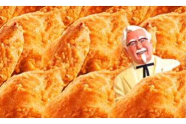 【今日から】急げ! KFC「ケンタ福袋2026」事前抽選が開始! 引換券だけで1850円分お得「ビスケット型お昼寝枕」も付いてくる♪