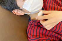 小1男児の転落事故「母親を責められない」SNSで共感の声 多数！「なら、どうすれば防げた？」インフル高熱時の《ワンオペ育児》の現実とは