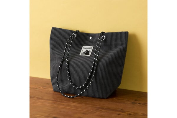 【福袋】「カフェ・ベローチェ」フードメニュー引換券、オリジナル“黒ねこ”グッズ（全4種）が付いてくる♪