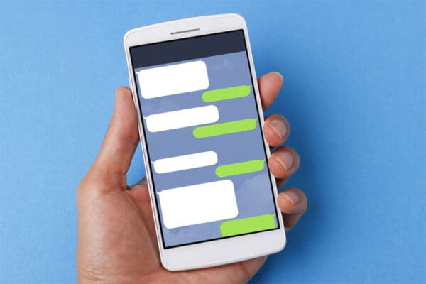 11月22日【いい夫婦の日】連絡の頻度ってどれくらい？“夫婦間のLINE”やりとり、実態が明らかに！