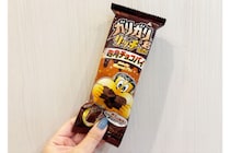 【ガリガリ君リッチ】シリーズ「 四角チョコパイ」を正直レビュー！食べ進める中で見えてくる…“アイスの新たな可能性”ここにあり